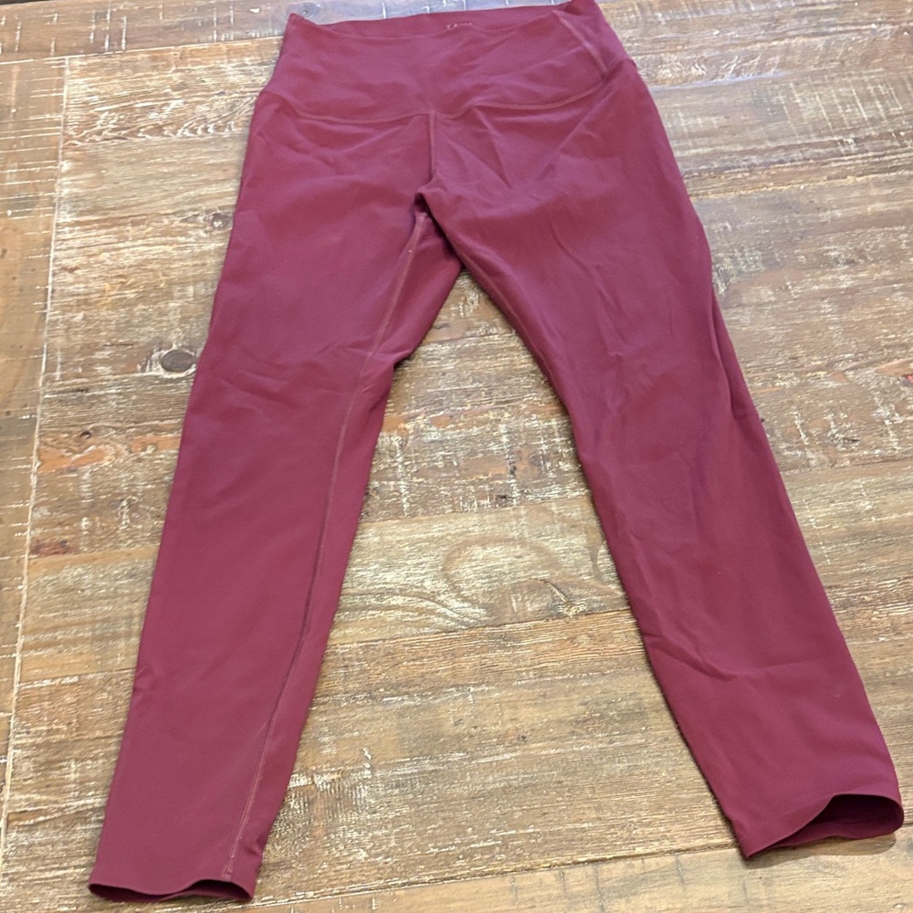 Tavi women’s burgundy Leggings - size Medium